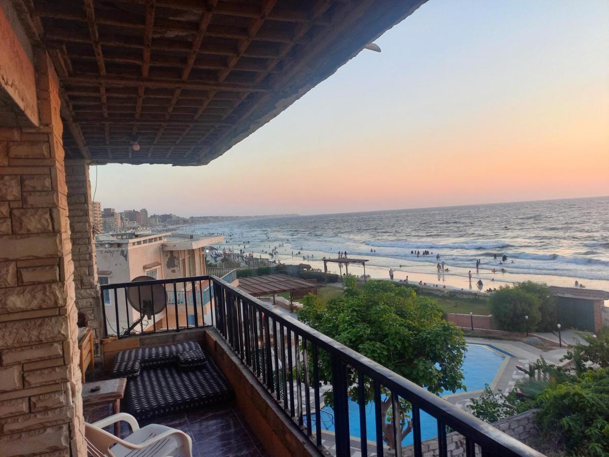 Apartment دور في علي البحر مباشره شهر العسل العجمي الاسكندريه *